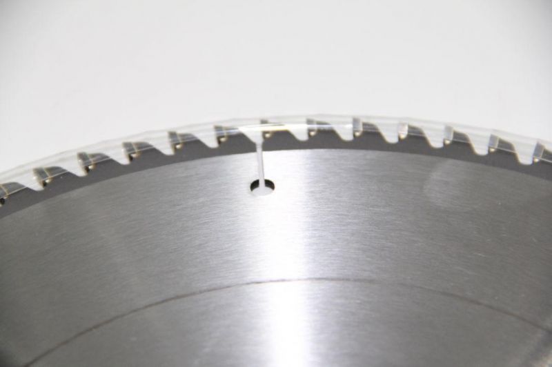 HSS Circular Cutting Saw Blade Cutting Aluminum