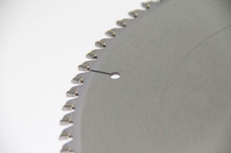 HSS Circular Cutting Saw Blade Cutting Aluminum