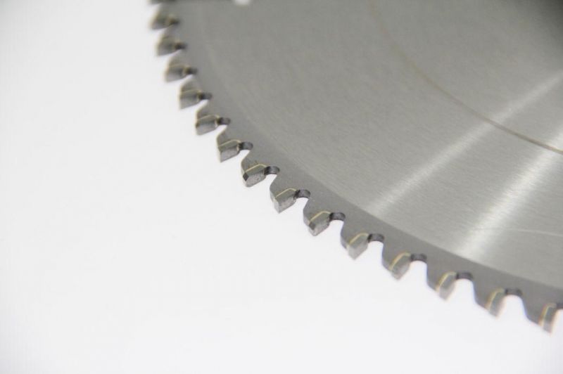 HSS Circular Cutting Saw Blade Cutting Aluminum